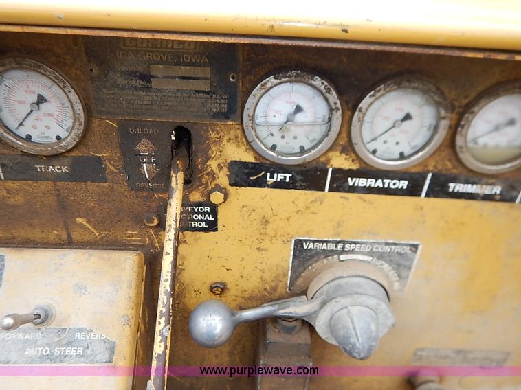 image for item I2450 1986 Gomaco Commander II GT6200 curb machine