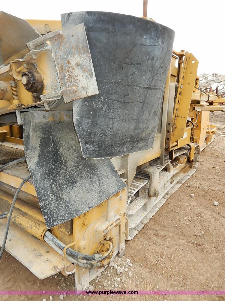 image for item I2450 1986 Gomaco Commander II GT6200 curb machine