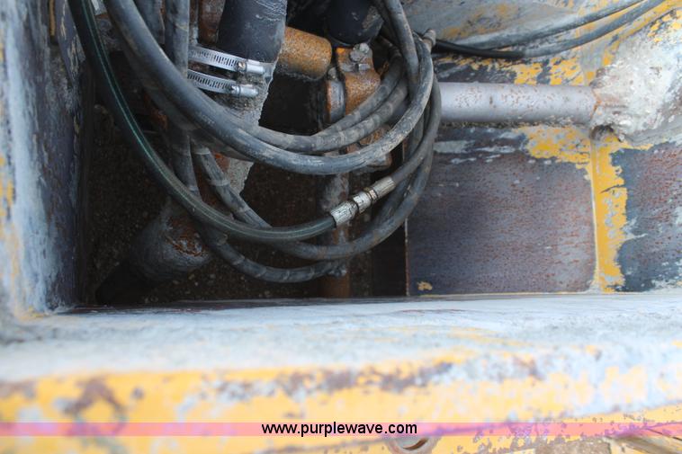 image for item I2450 1986 Gomaco Commander II GT6200 curb machine