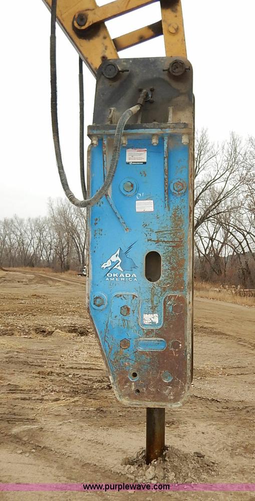 image for item I2451 Okada 318 hydraulic breaker