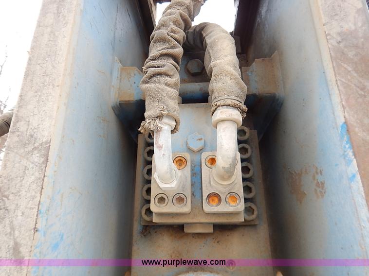 image for item I2451 Okada 318 hydraulic breaker