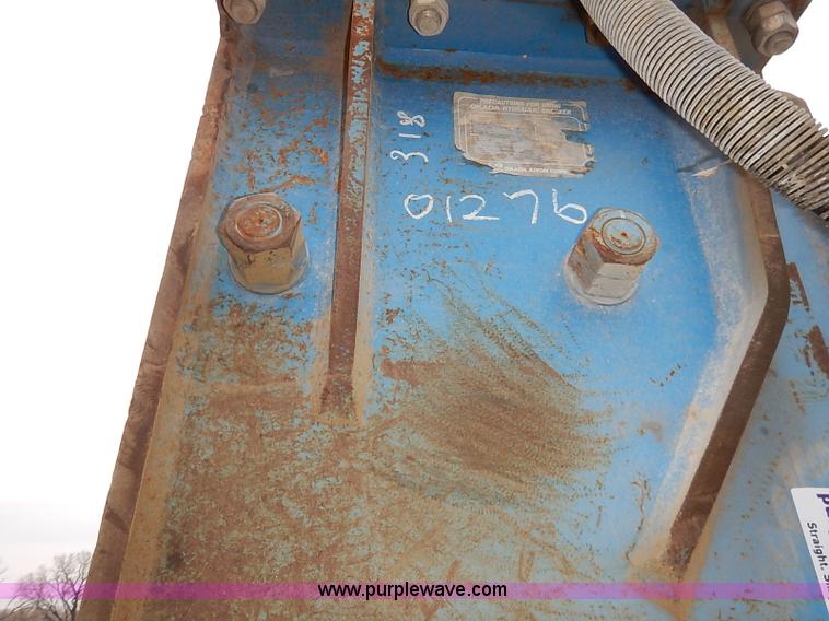 image for item I2451 Okada 318 hydraulic breaker