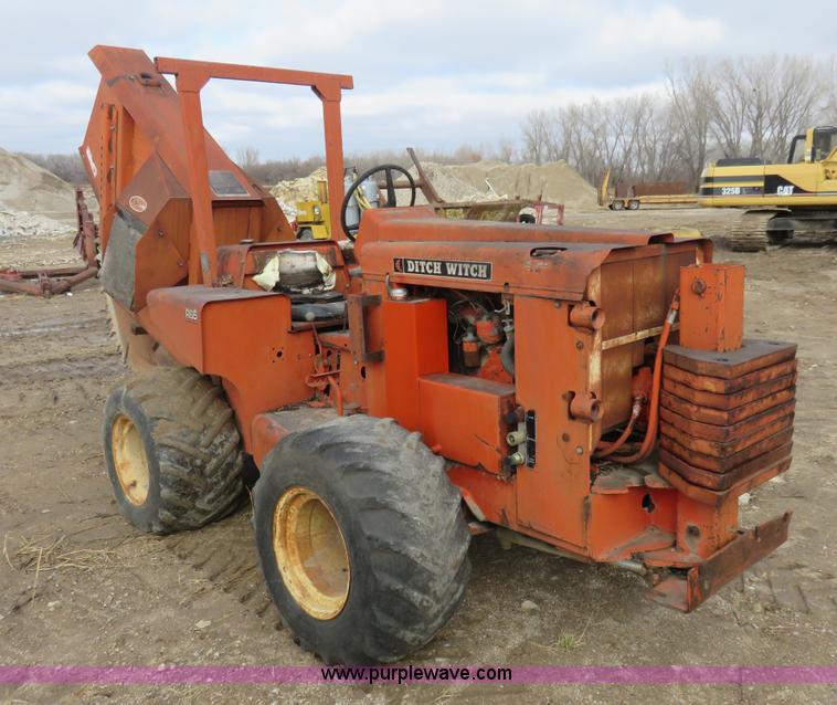 image for item I2459 Ditch Witch R65G-2 rock saw