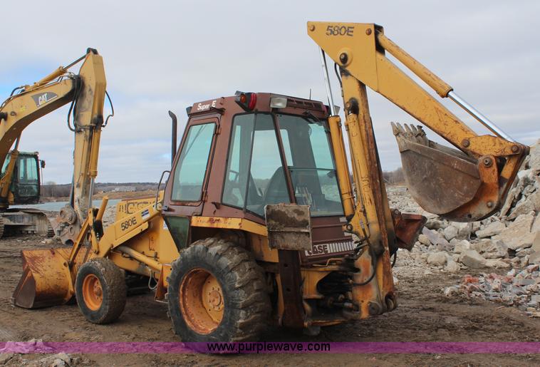 image for item I2460 1985 Case 580 Super E backhoe