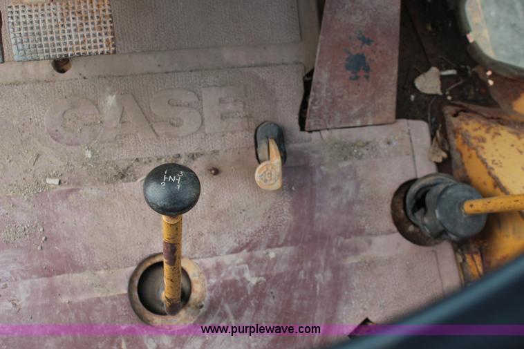 image for item I2460 1985 Case 580 Super E backhoe