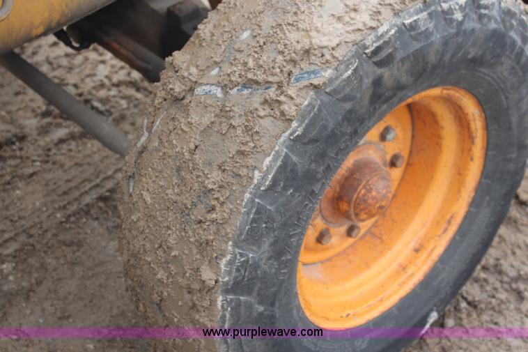 image for item I2460 1985 Case 580 Super E backhoe