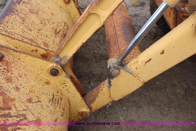 image for item I2460 1985 Case 580 Super E backhoe
