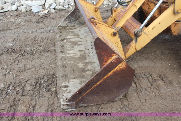 image for item I2460 1985 Case 580 Super E backhoe