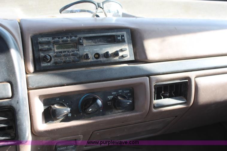 image for item I2463 1995 Ford F350 XL Crew Cab flatbed pickup truck