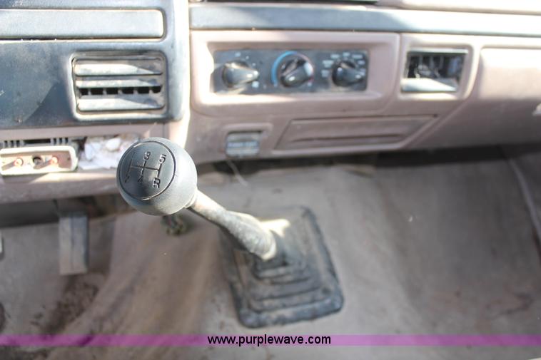 image for item I2463 1995 Ford F350 XL Crew Cab flatbed pickup truck