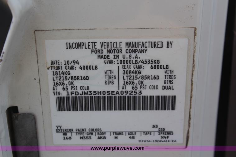 image for item I2463 1995 Ford F350 XL Crew Cab flatbed pickup truck