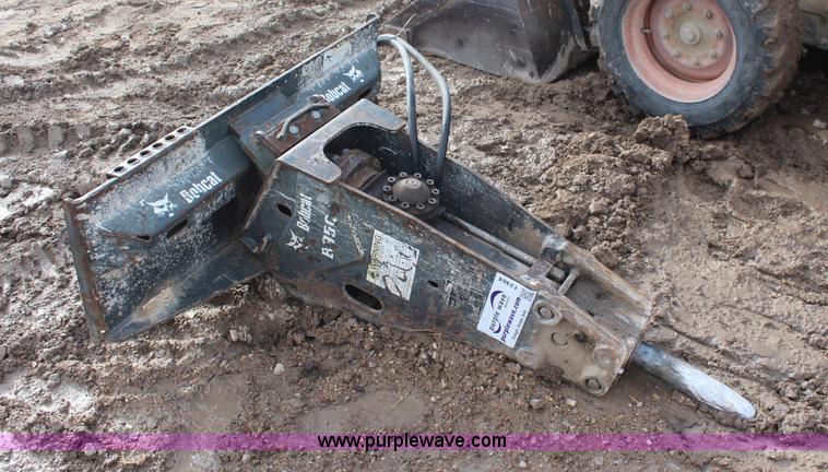 image for item I2464 Bobcat B950 skid steer breaker attachment