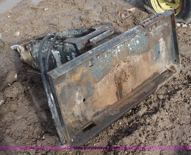 image for item I2464 Bobcat B950 skid steer breaker attachment
