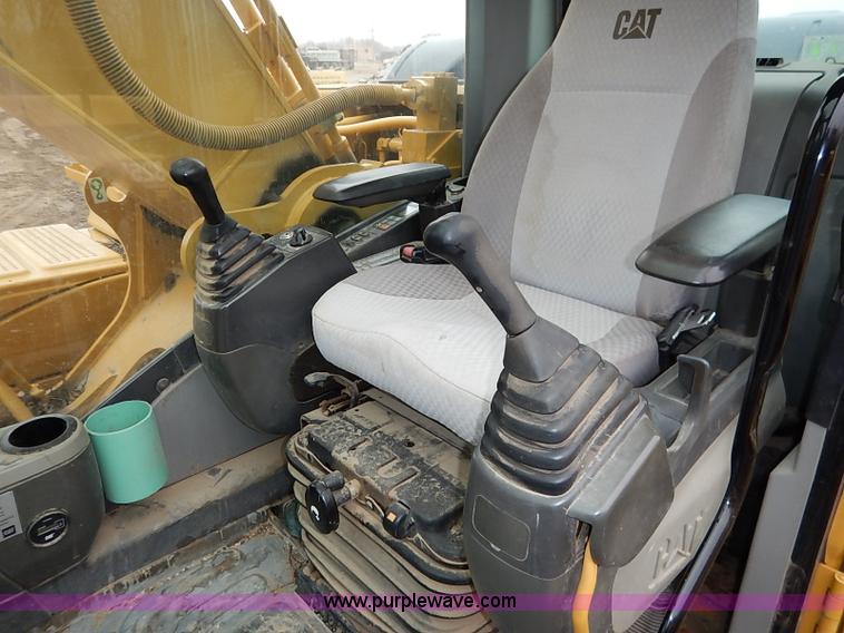 image for item I2466 2006 Caterpillar 325D L excavator