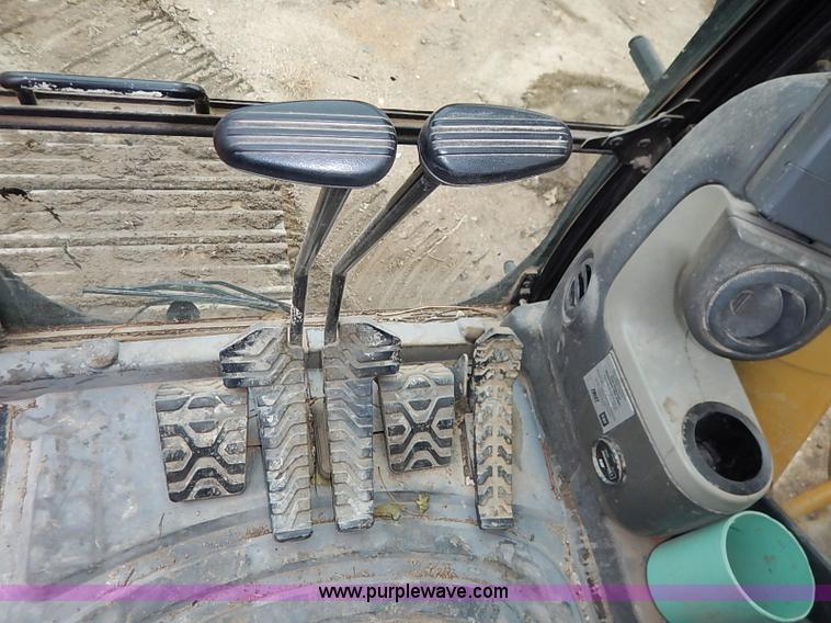 image for item I2466 2006 Caterpillar 325D L excavator