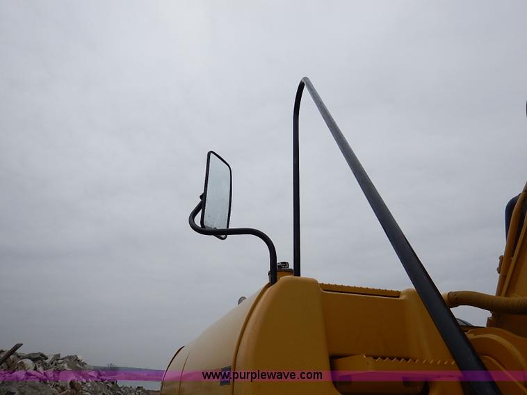 image for item I2466 2006 Caterpillar 325D L excavator