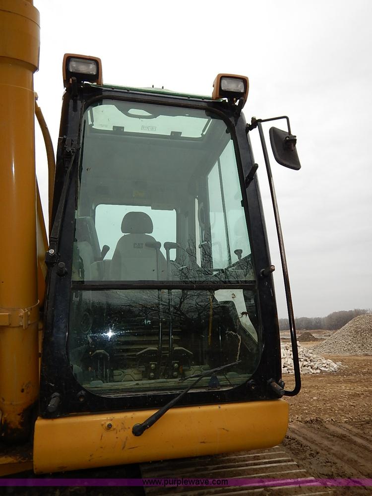 image for item I2466 2006 Caterpillar 325D L excavator