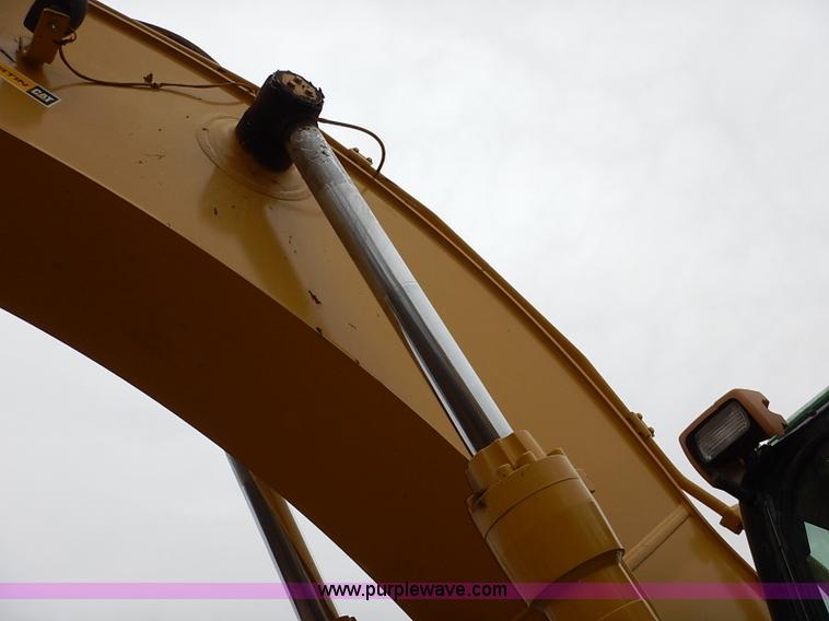 image for item I2466 2006 Caterpillar 325D L excavator