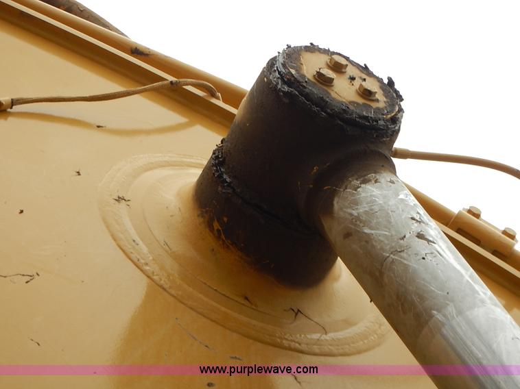 image for item I2466 2006 Caterpillar 325D L excavator