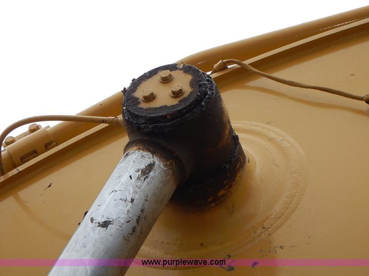 image for item I2466 2006 Caterpillar 325D L excavator