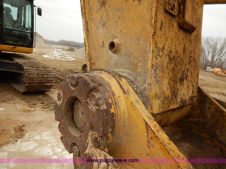 image for item I2466 2006 Caterpillar 325D L excavator
