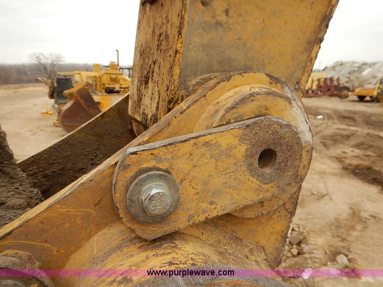 image for item I2466 2006 Caterpillar 325D L excavator