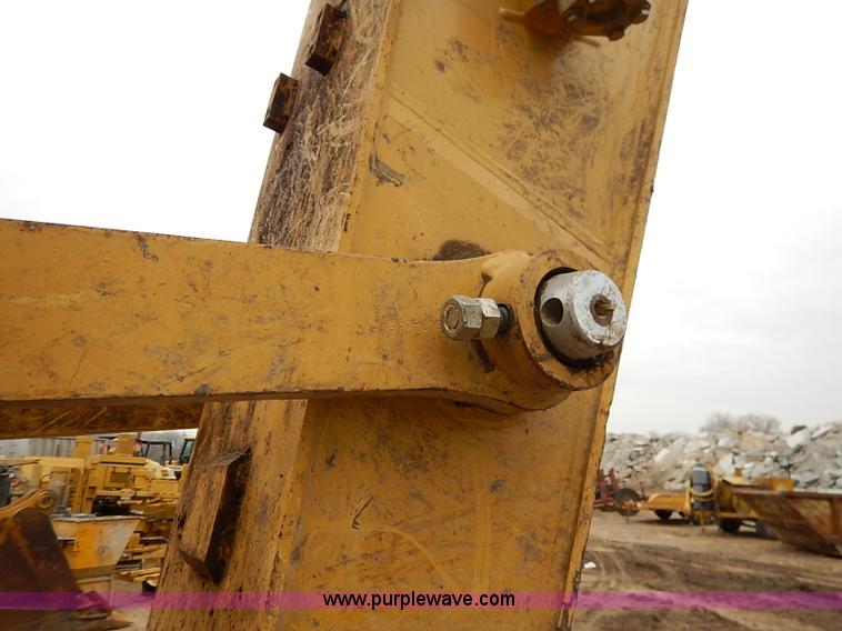 image for item I2466 2006 Caterpillar 325D L excavator