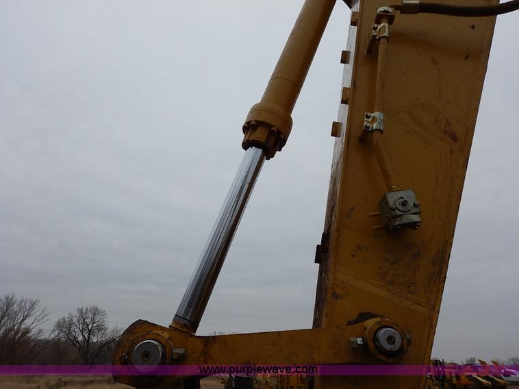 image for item I2466 2006 Caterpillar 325D L excavator