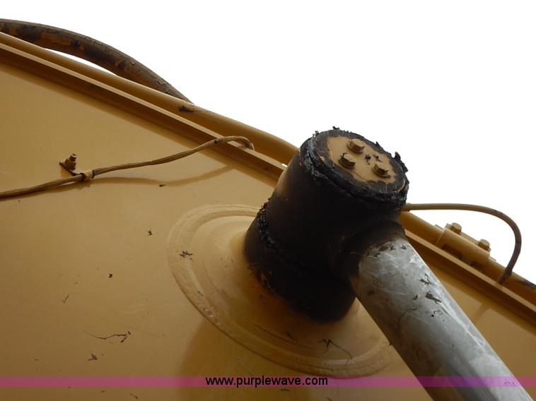 image for item I2466 2006 Caterpillar 325D L excavator