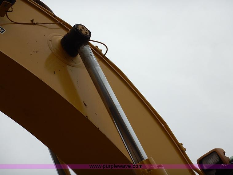 image for item I2466 2006 Caterpillar 325D L excavator