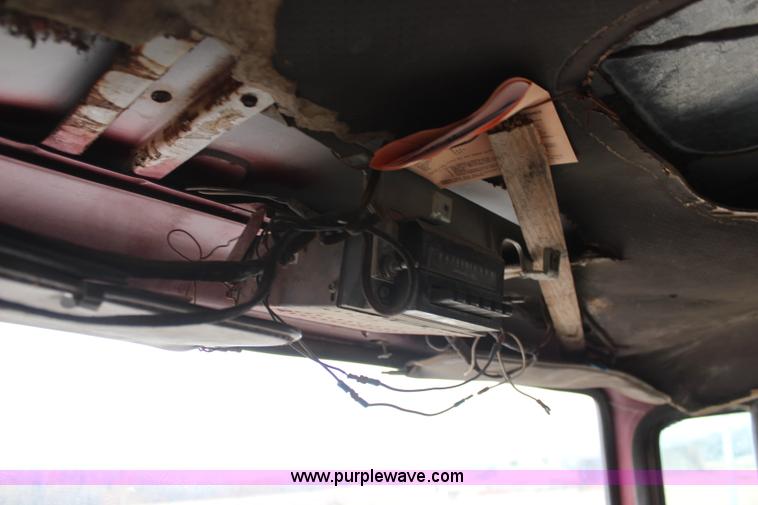 image for item I2474 1976 Ford 8000 dump truck