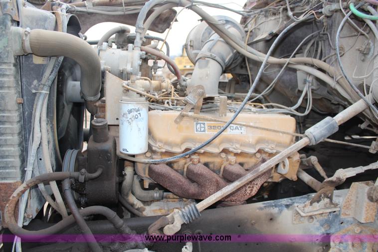 image for item I2474 1976 Ford 8000 dump truck