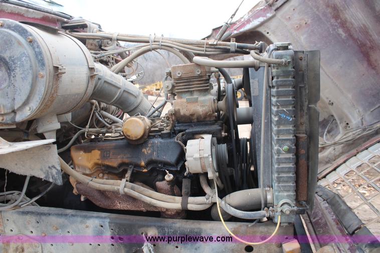 image for item I2474 1976 Ford 8000 dump truck