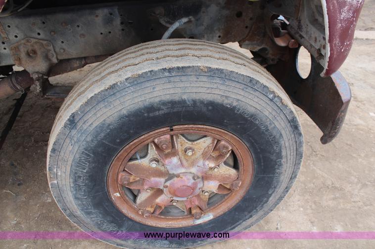 image for item I2474 1976 Ford 8000 dump truck