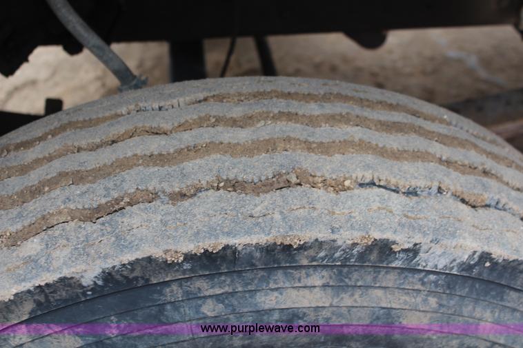 image for item I2474 1976 Ford 8000 dump truck