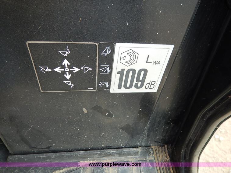 image for item I2482 2005 Caterpillar 953C track loader