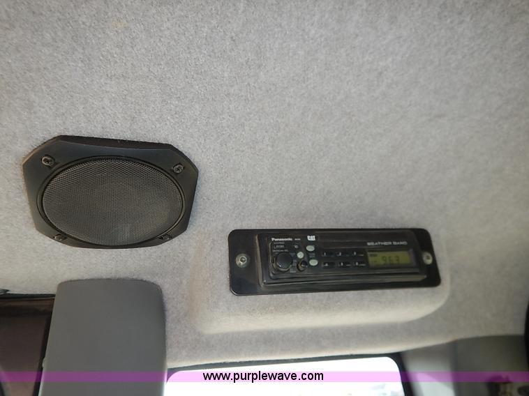 image for item I2482 2005 Caterpillar 953C track loader