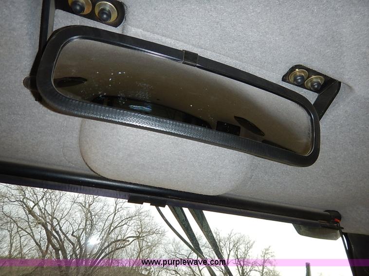 image for item I2482 2005 Caterpillar 953C track loader