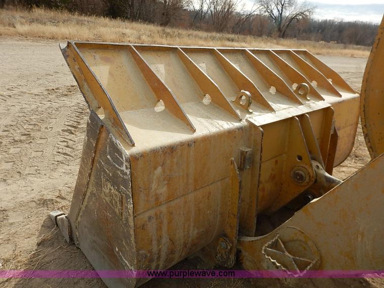 image for item I2482 2005 Caterpillar 953C track loader