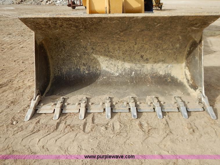 image for item I2482 2005 Caterpillar 953C track loader