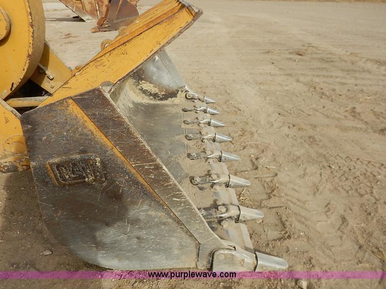 image for item I2482 2005 Caterpillar 953C track loader