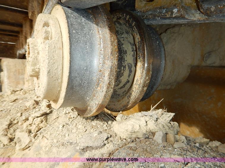 image for item I2482 2005 Caterpillar 953C track loader