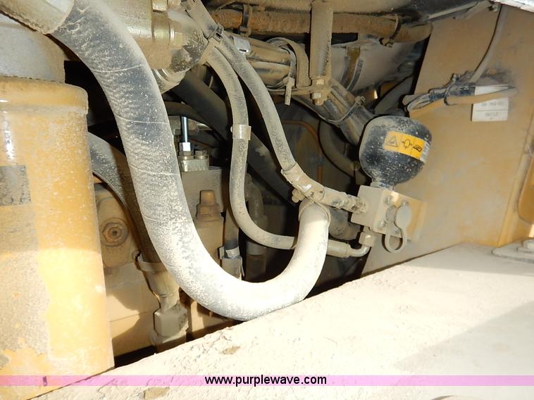 image for item I2482 2005 Caterpillar 953C track loader