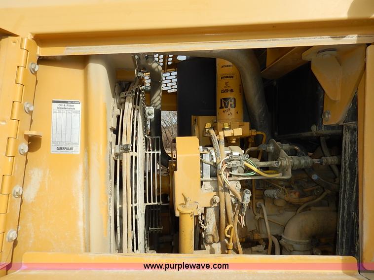 image for item I2482 2005 Caterpillar 953C track loader