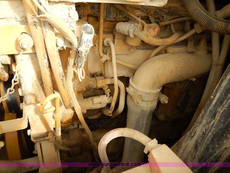 image for item I2482 2005 Caterpillar 953C track loader