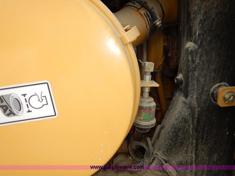 image for item I2482 2005 Caterpillar 953C track loader