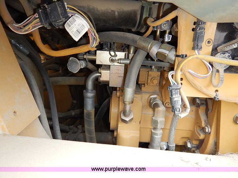 image for item I2482 2005 Caterpillar 953C track loader