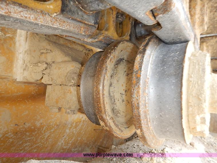 image for item I2482 2005 Caterpillar 953C track loader