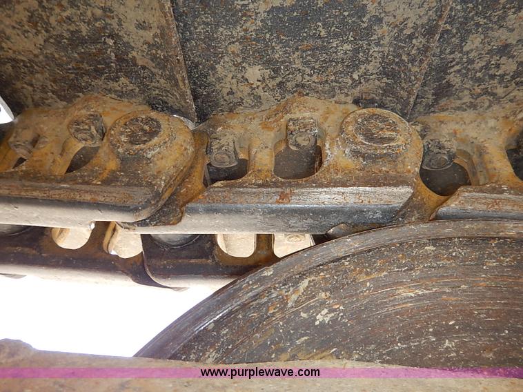 image for item I2482 2005 Caterpillar 953C track loader