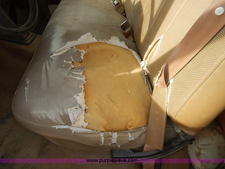 image for item I2489 1991 Ford F350 Custom flatbed pickup truck